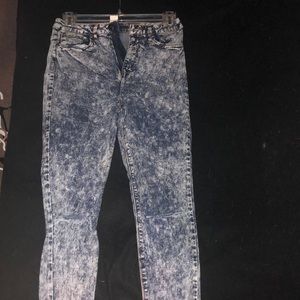 Stone washed jeans